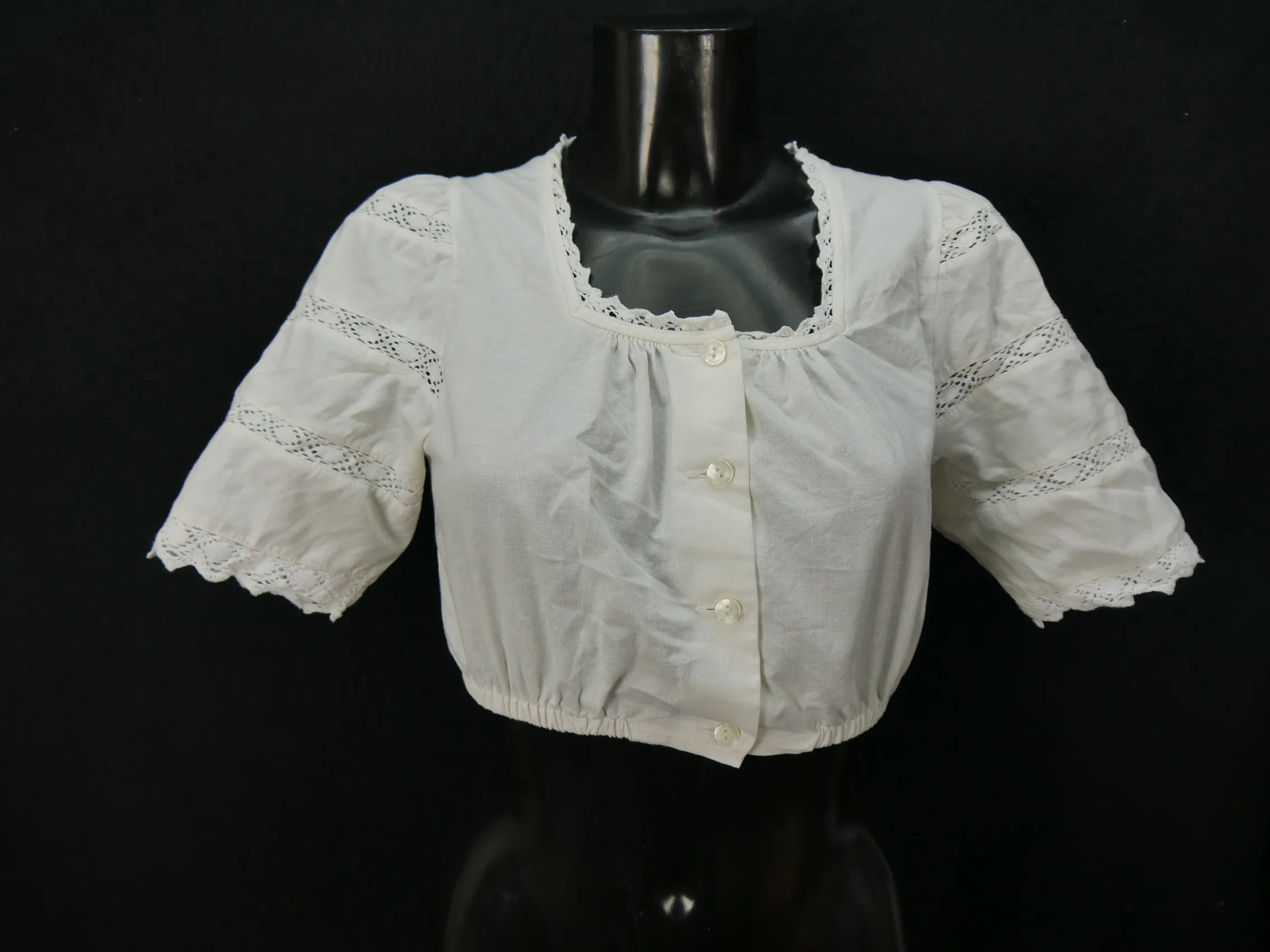 Gr.36 Dirndlbluse tolle Spitze Bluse für Dirndl Hanne Modell Trachtenbluse B7999