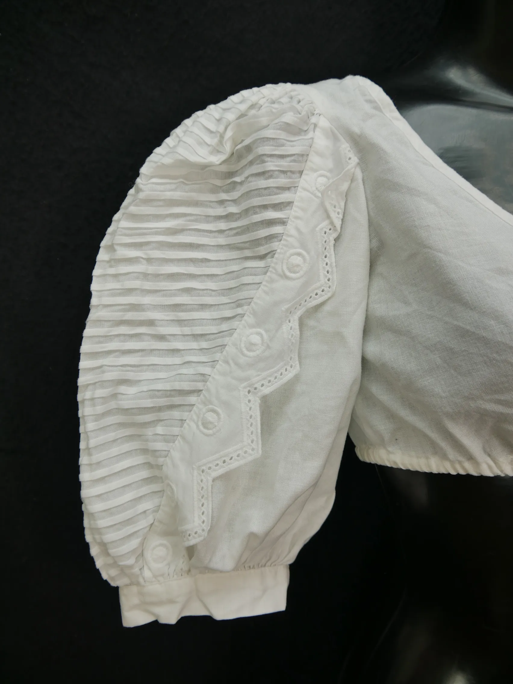 Gr.40 Dirndlbluse süße Bluse für Dirndl mit Spitze Trachtenbluse B8819