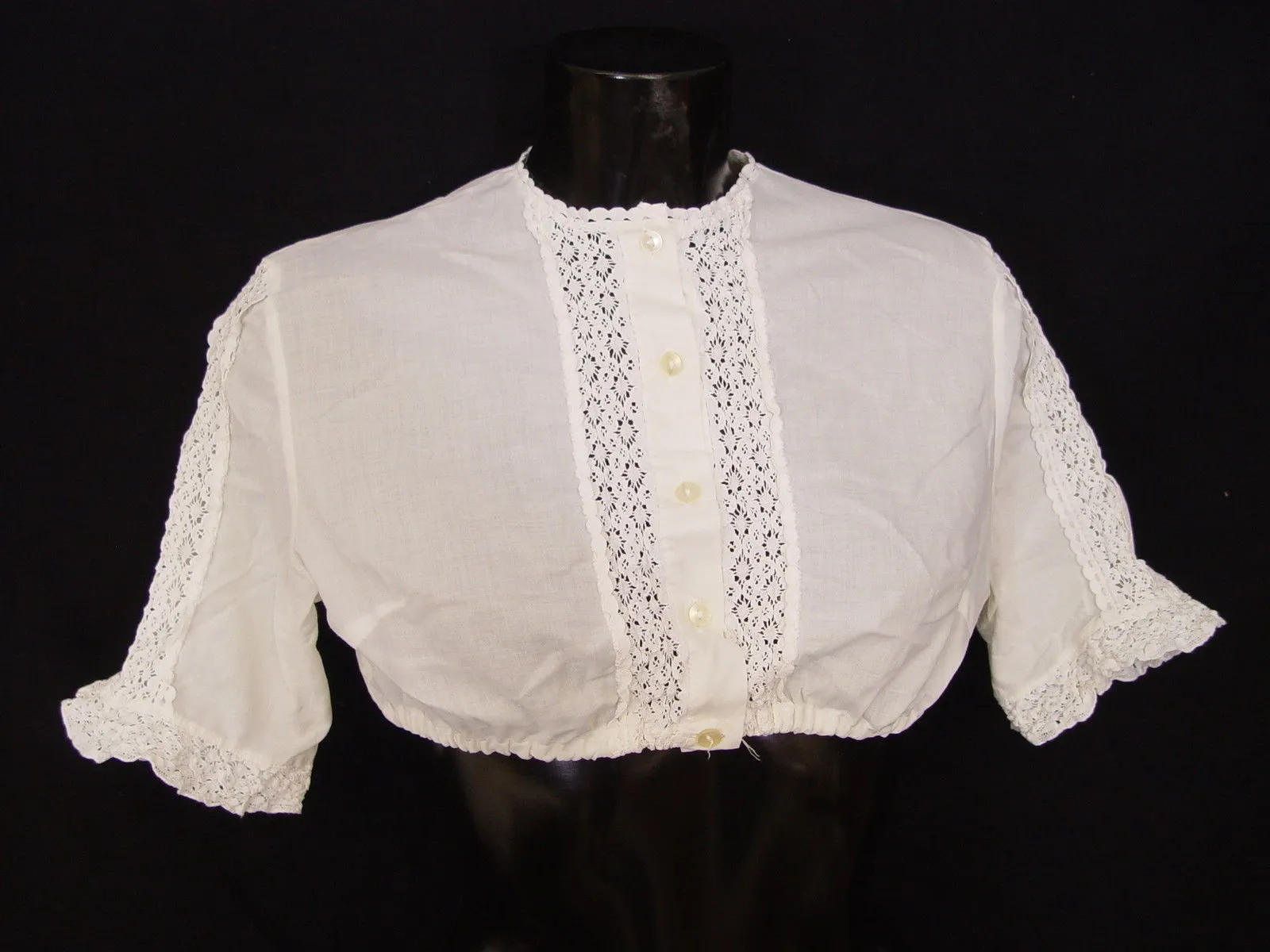 Gr.42 Dirndlbluse WALLMAN leichte zuckersüße Bluse für Dirndl B1076