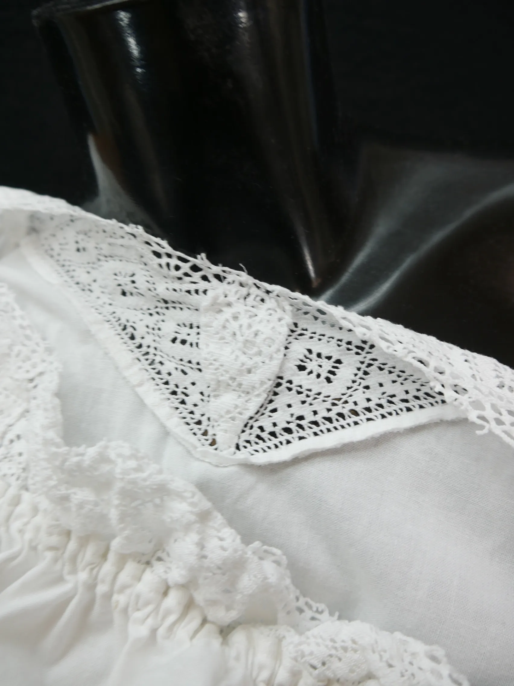 Gr.44 Dirndlbluse süße Bluse für Dirndl Baumwolle mit Spitze B9176