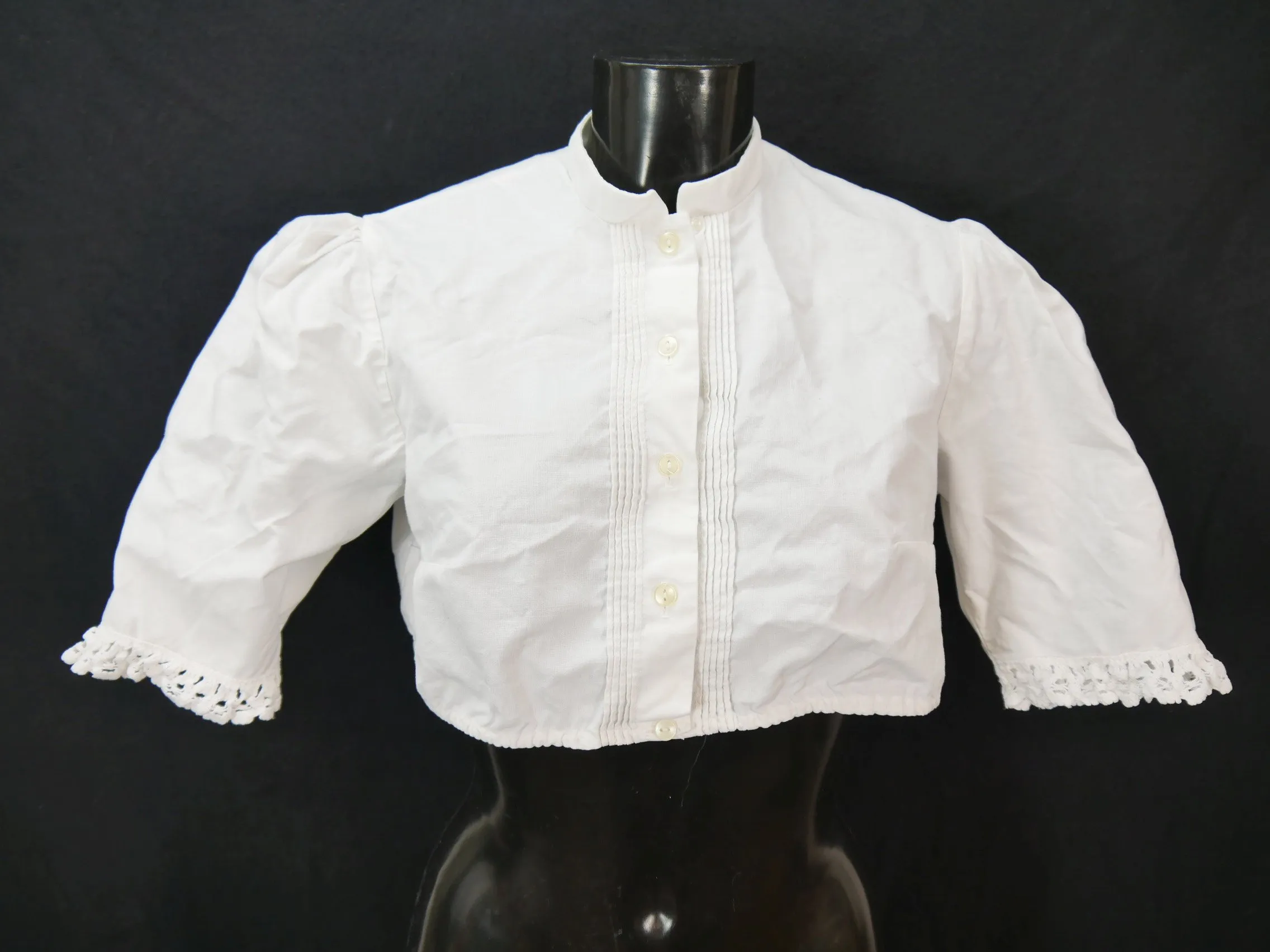 Gr.44 Dirndlbluse süße Bluse für Dirndl Baumwolle mit Spitze B9488
