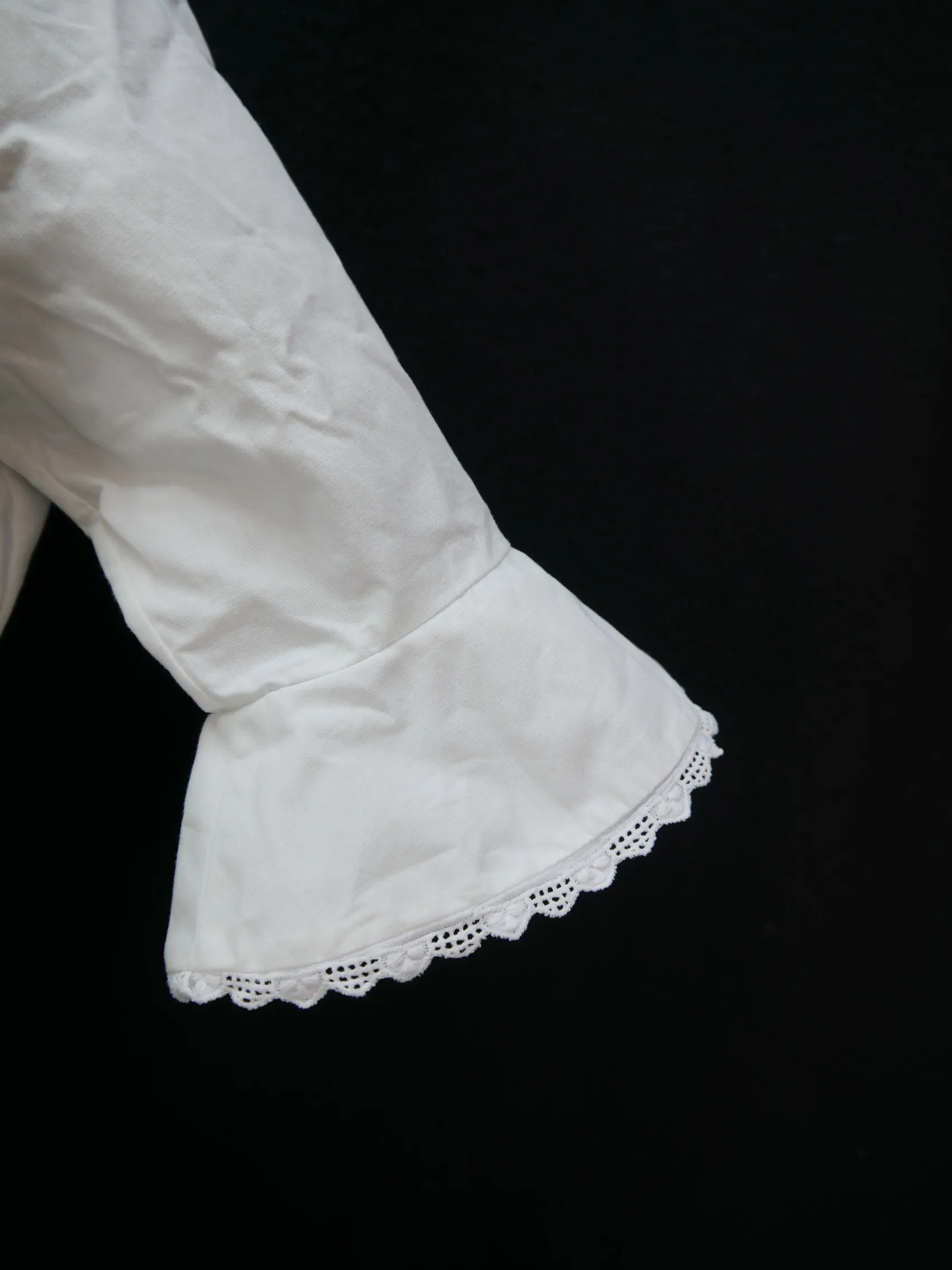 Gr.44 Dirndlbluse süße Bluse für Dirndl mit Spitze Trachtenbluse B8623