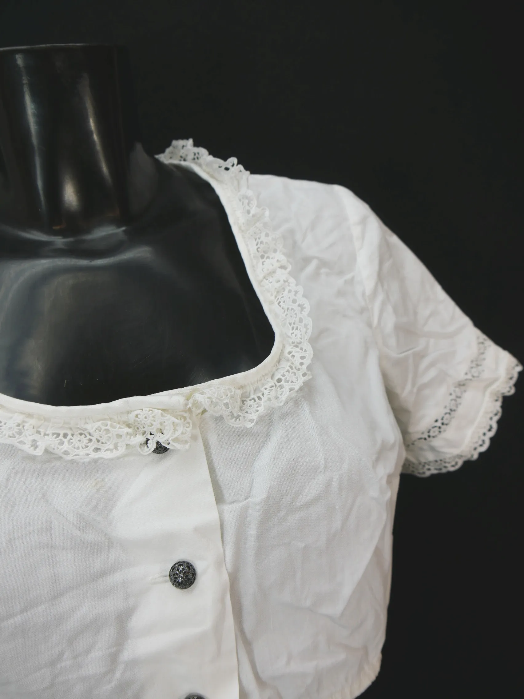 Gr.44 Dirndlbluse weiß Bluse für Dirndl Cottonova Baumwolle mit Spitze B10433