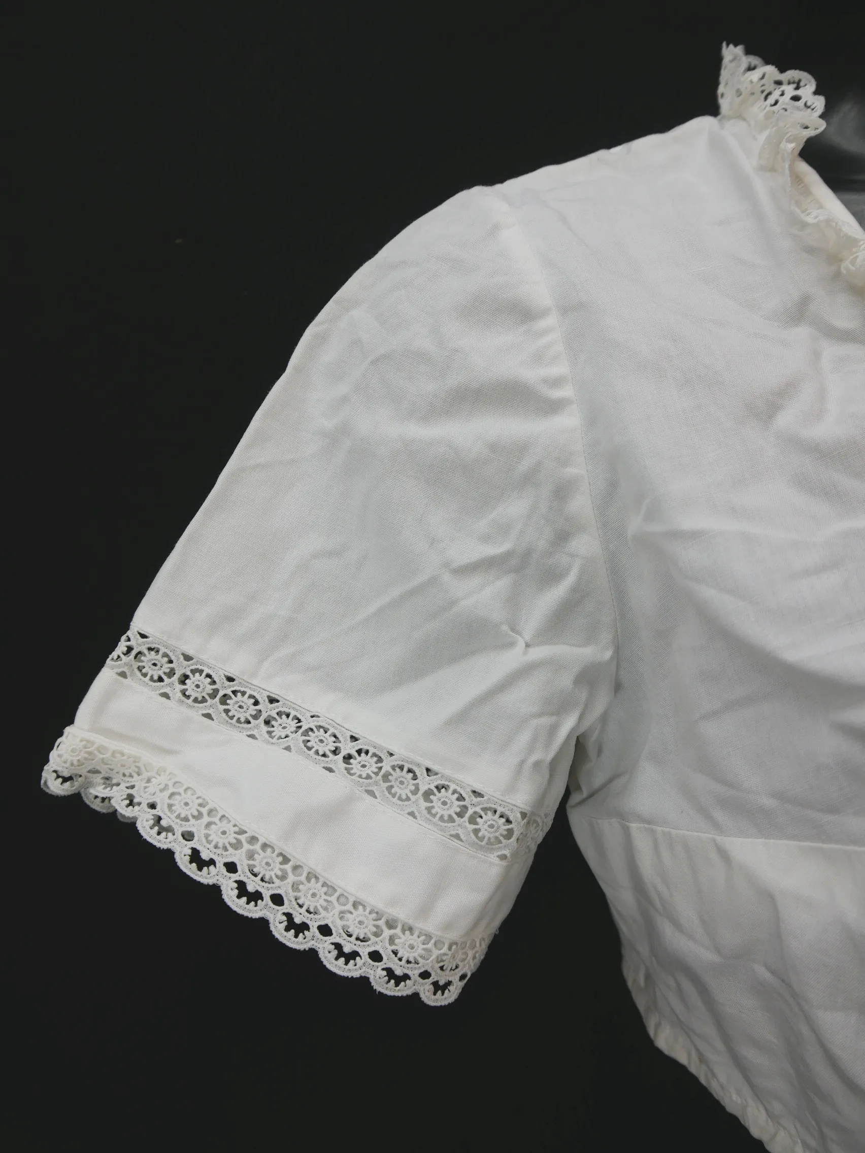 Gr.44 Dirndlbluse weiß Bluse für Dirndl Cottonova Baumwolle mit Spitze B10433