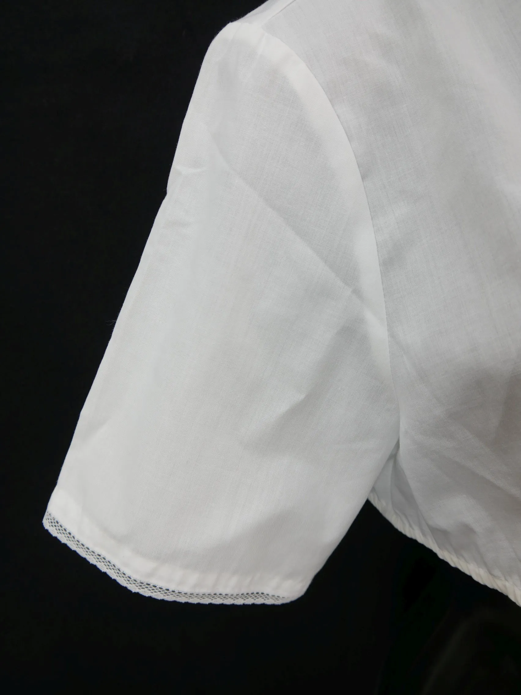 Gr.46 Dirndlbluse süße Bluse für Dirndl Lady Jane Baumwollmischung Spitze B9379