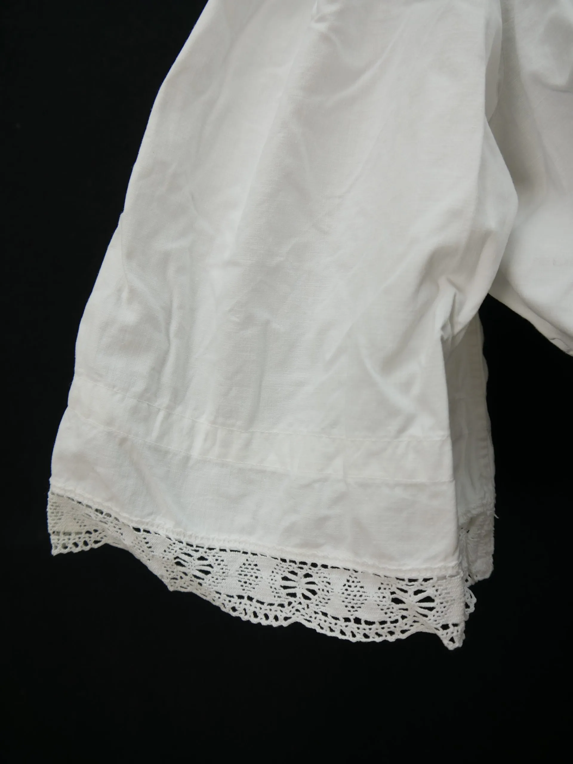 Gr.46 Dirndlbluse süße Bluse für Dirndl mit Spitze Trachtenbluse B8457