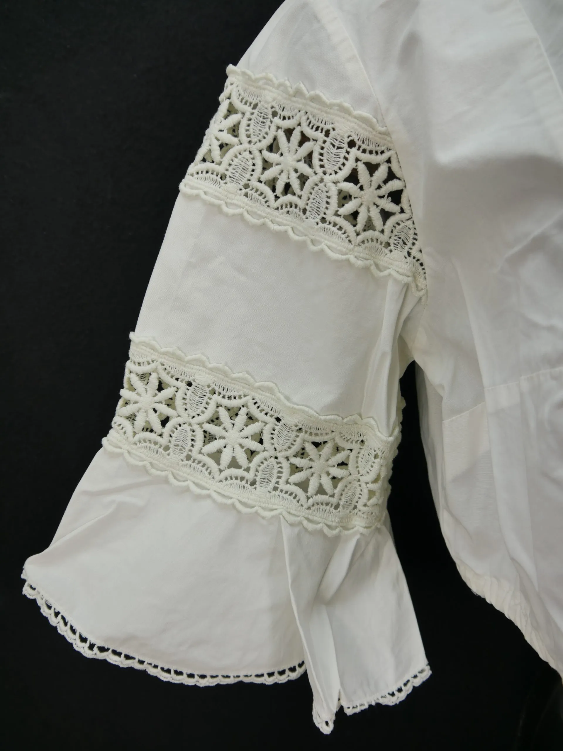 Gr.46 Dirndlbluse süße Bluse für Dirndl mit Spitzen Hera Trachtenbluse B8416