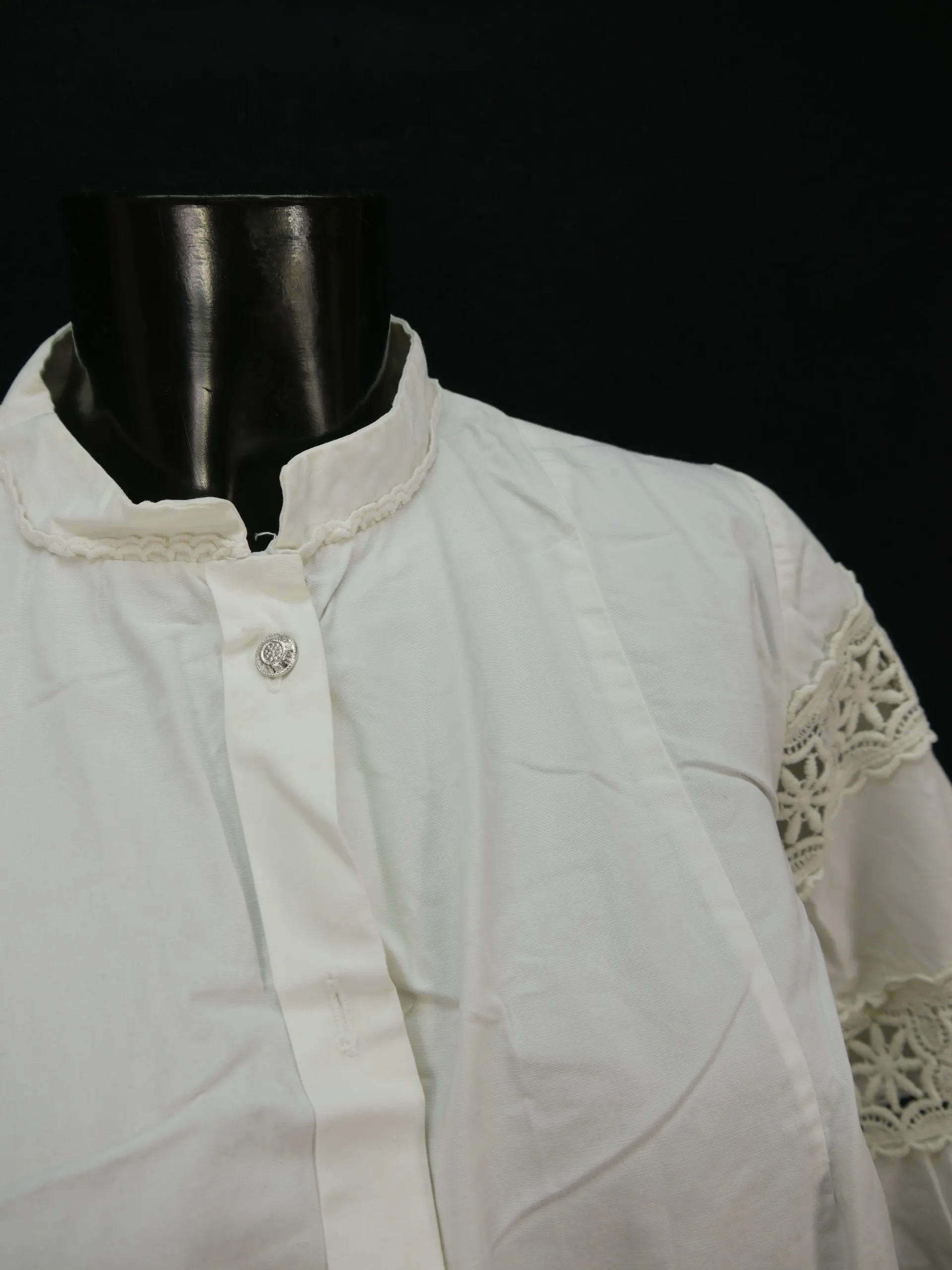 Gr.46 Dirndlbluse süße Bluse für Dirndl mit Spitzen Hera Trachtenbluse B8416